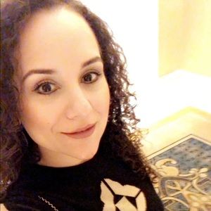 Meet your Posher, Nidia